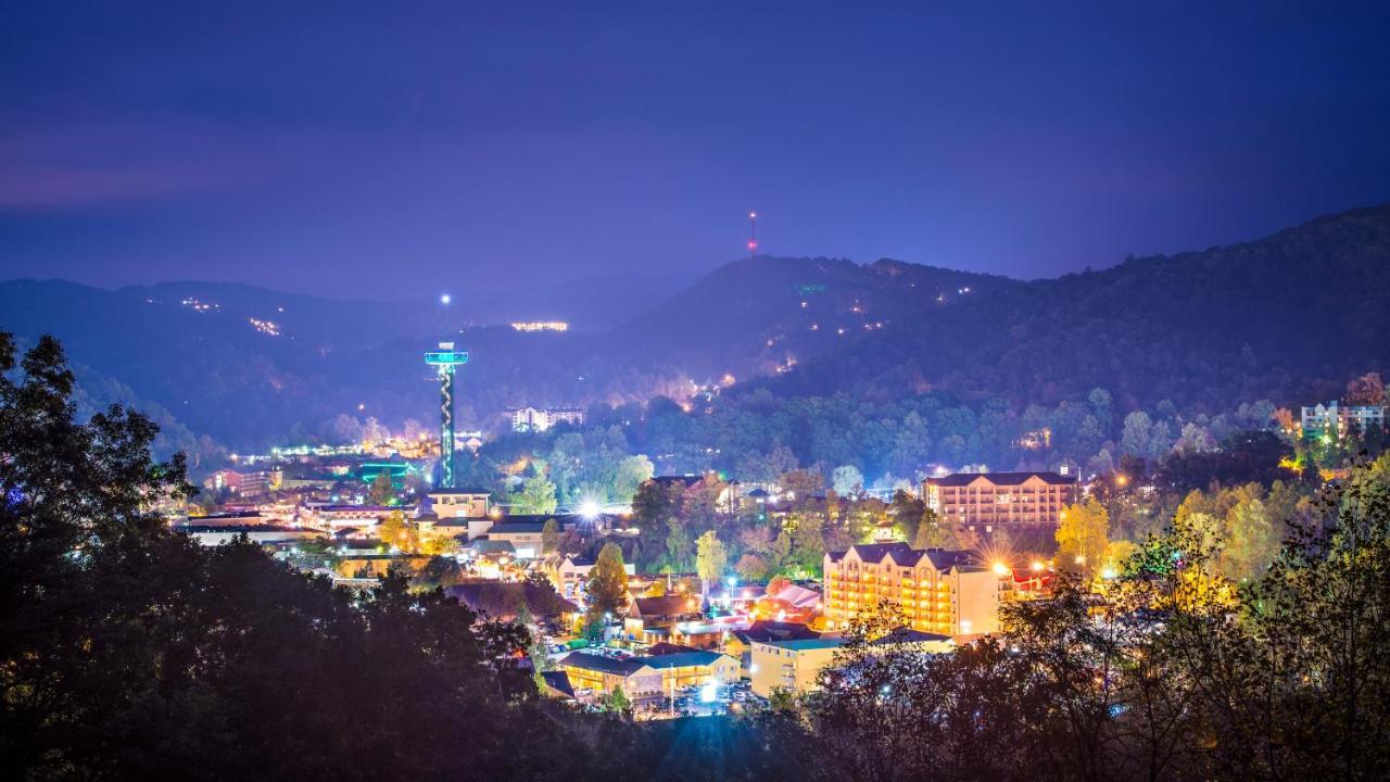 Stay At The Retreat! Gatlinburg-Dollywood Sevierville Exterior photo